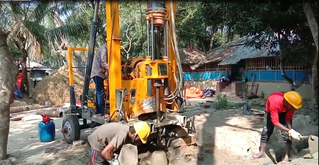 1786070989284057.jpg hydraulic drilling rig from hengwang.jpg